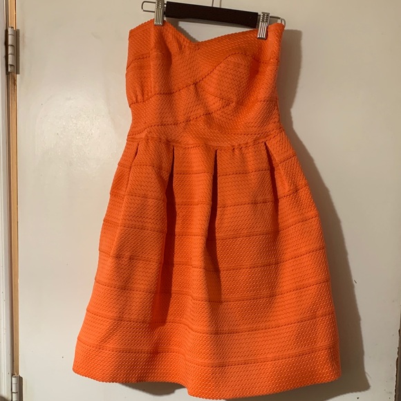 B Darlin Dresses & Skirts - B Darlin Fiery Orange Strapless Dress 🥻